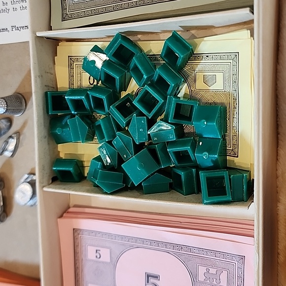 Vintage 1961 Parker Bros. Monopoly Game. - Picture 6 of 15